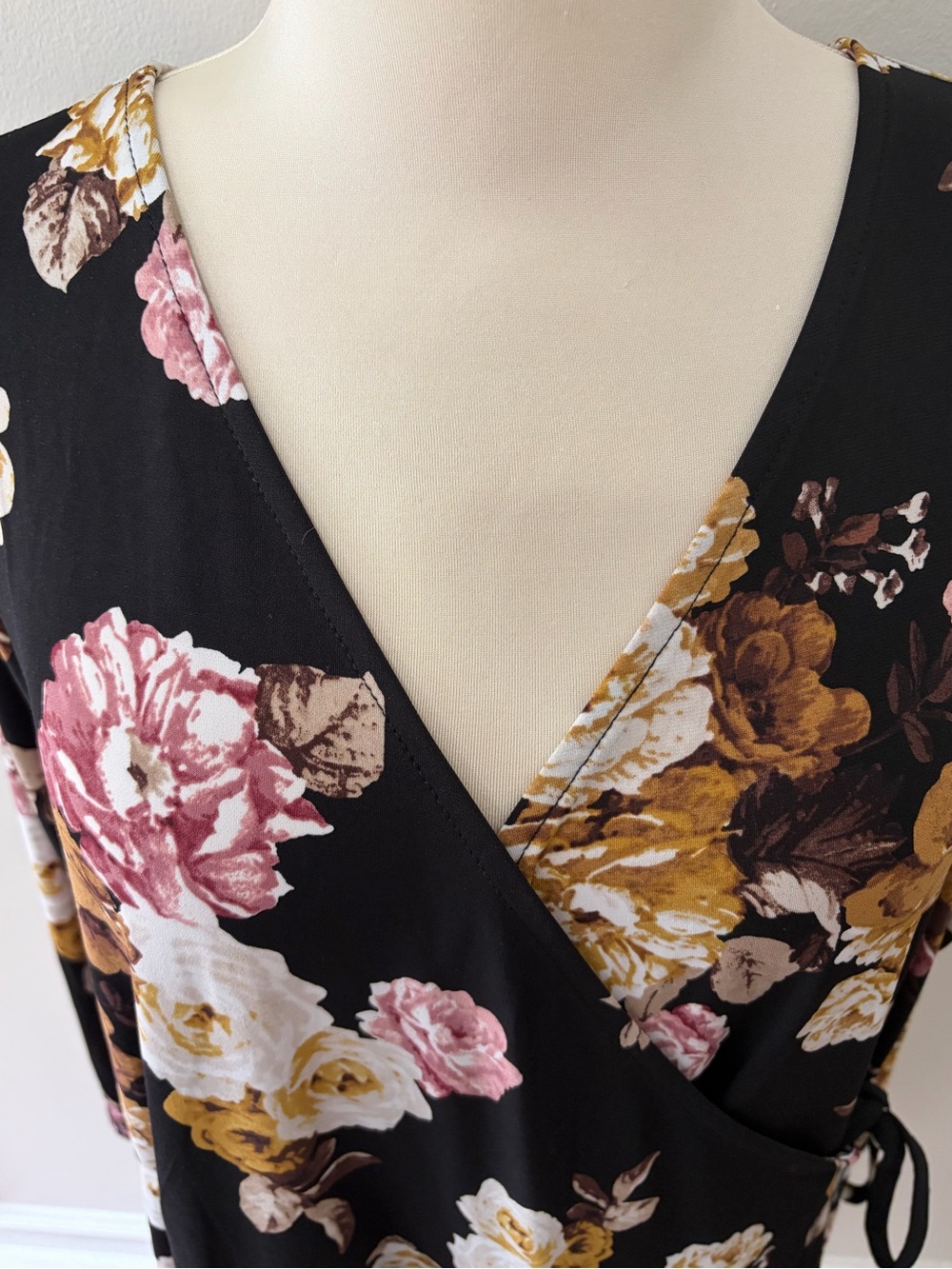 Torrid Black Floral Wrap Peplum Top 3/4 Sleeve 3X Floral Cottagecore - Picture 7 of 12